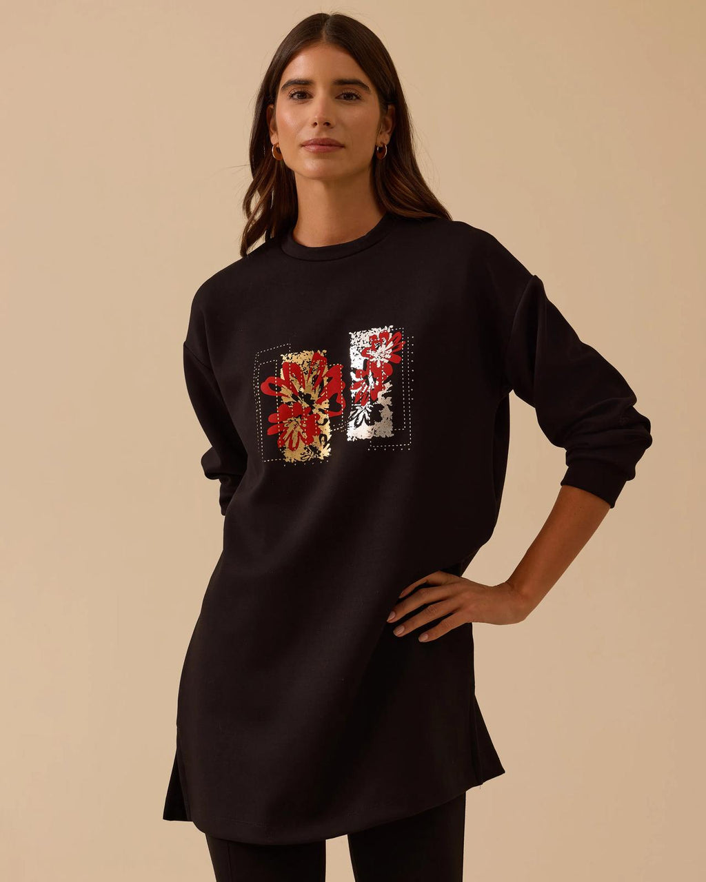 Taşlı Baskılı Siyah Tunik - Çiçek Desenli Oversize Tesettür Tunik