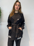Dantel Jakarlı Beyaz Şeritli Siyah Tesettür Takım | Bel Kuşaklı Ceket & Bol Paça Pantolon